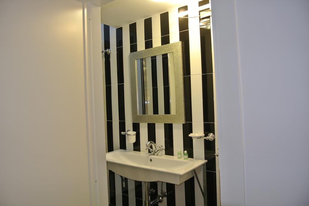 Pantheon Domus Valentino Apartment Рим Екстериор снимка