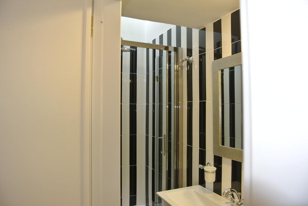 Pantheon Domus Valentino Apartment Рим Екстериор снимка